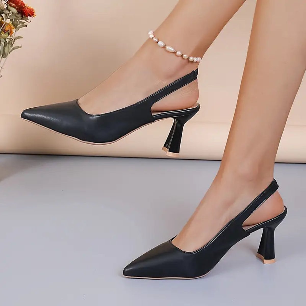 Women's Pointed-Toe Slingback Block-Heel Comfort Sandals - Black