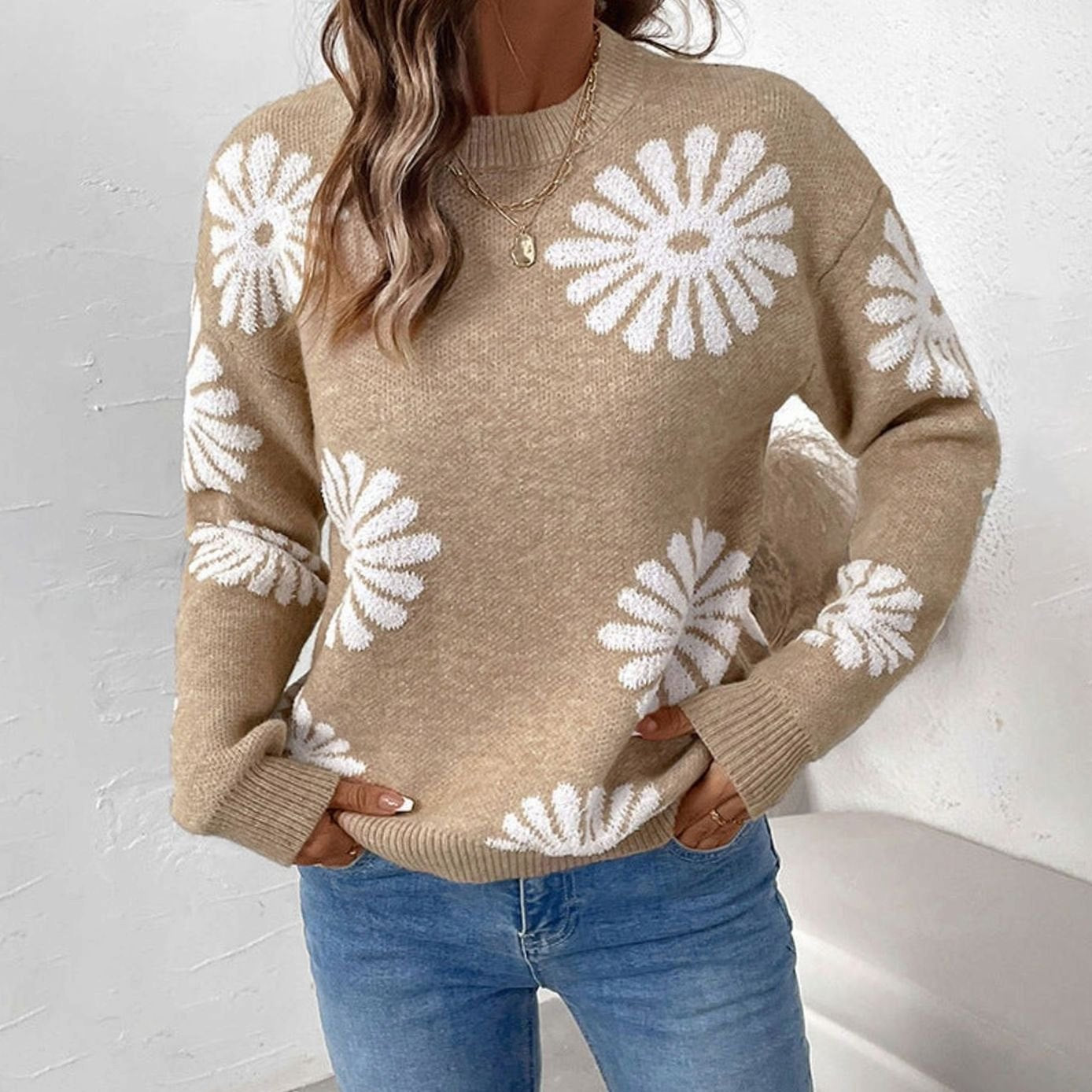 Women's Relaxed-Fit Floral Intarsia Knit Crew-Neck Pullover Sweater - Khaki
