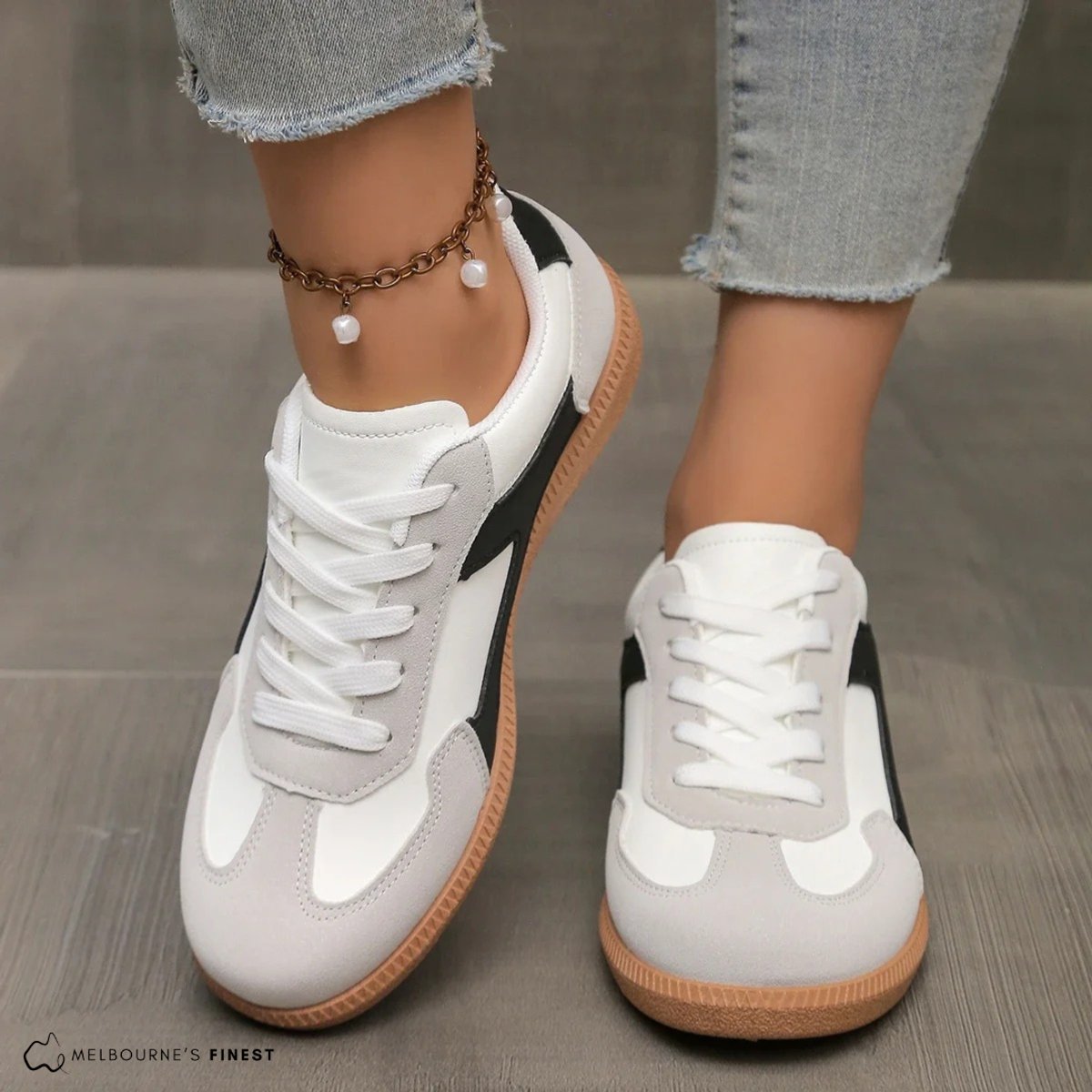 Women's Retro Lace-Up Comfort Sneakers Cushioned Court Shoes