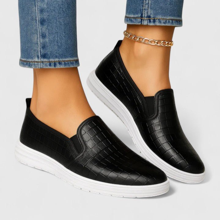 Women's Slip-On Loafers Croc Textured Comfort Sole - Black