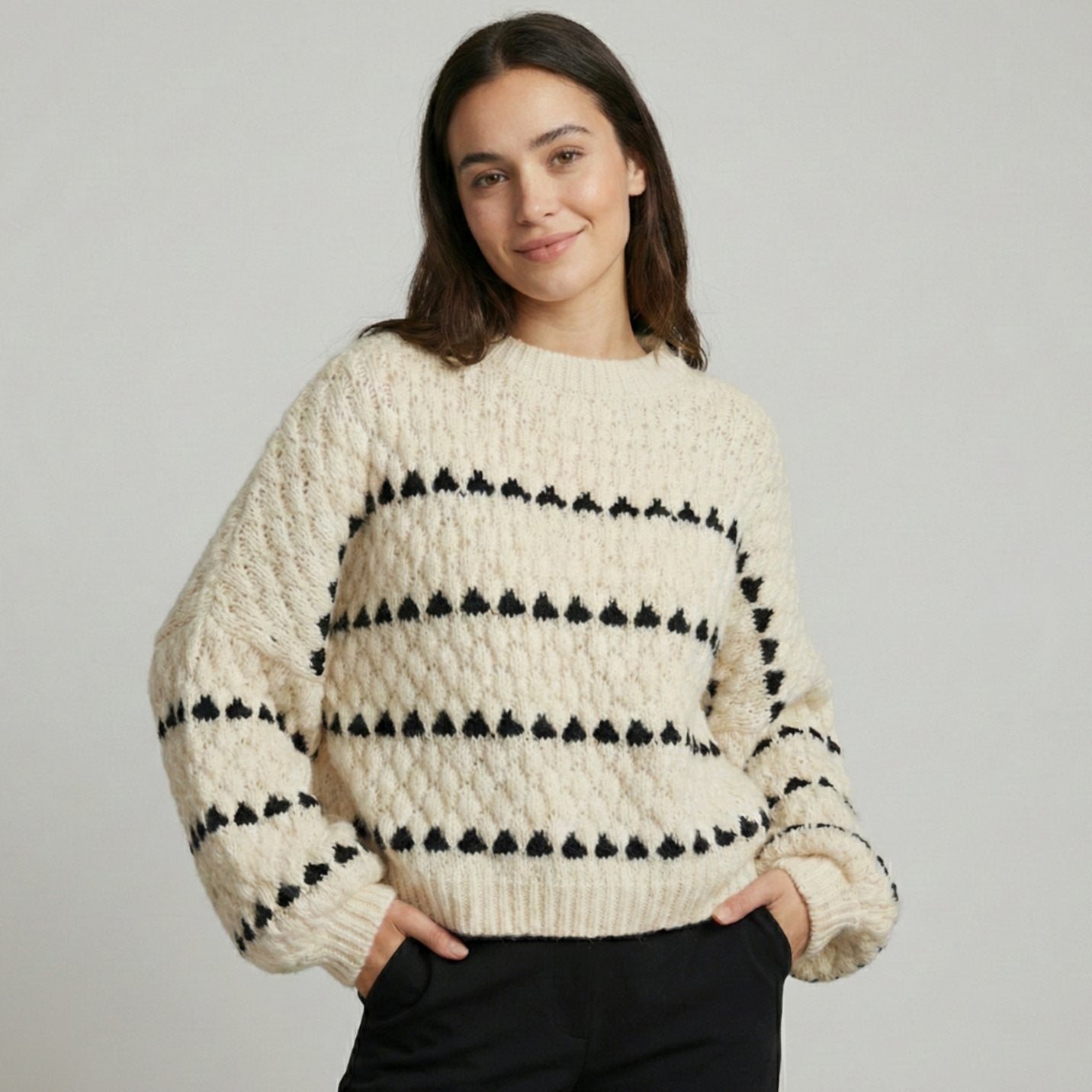 Women's Textured Knit Crewneck Sweater Geometric Stripe Pattern