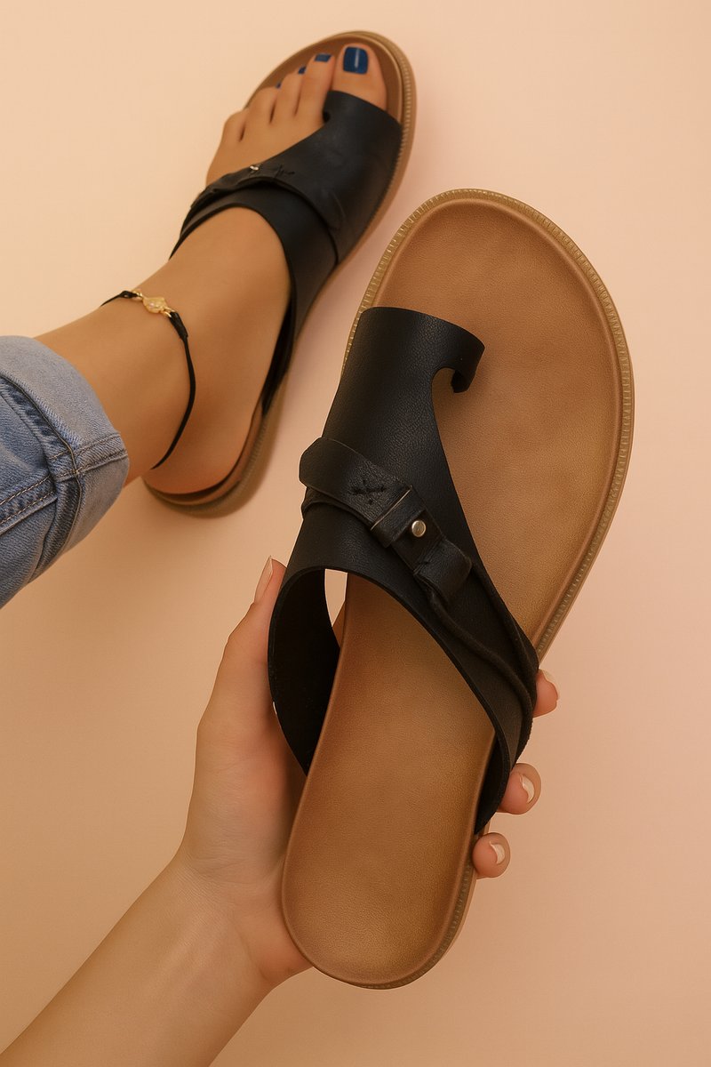 Women's Vegan Leather Toe-Post Cushioned Comfort Sandals - Black