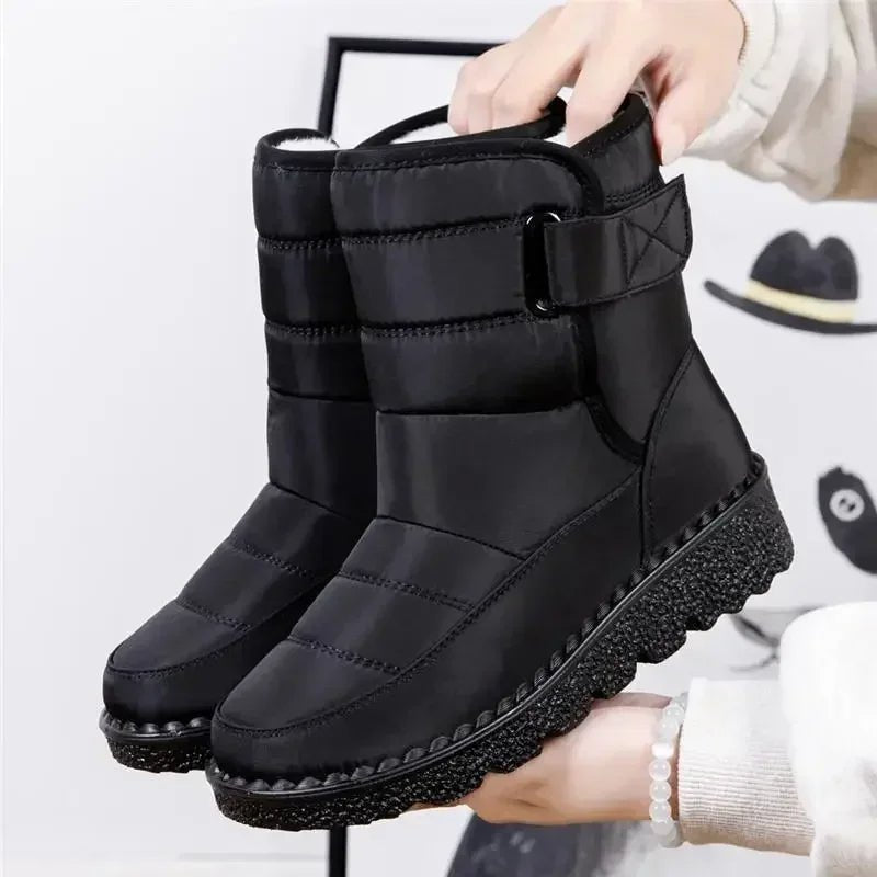 Women's Waterproof Quilted Winter Ankle Snow Boots - Black
