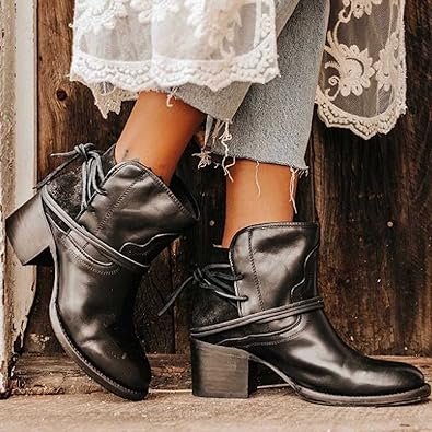 Women's Western Lace-Up Block Heel Ankle Boots - Black